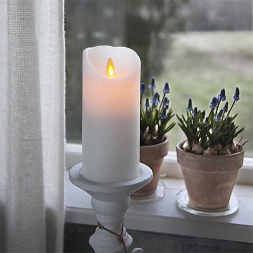 Свеча светильник LED столбик d 8x17,5см белая восковая с мерцающим пламенем на батарейках 2хС LED indoor