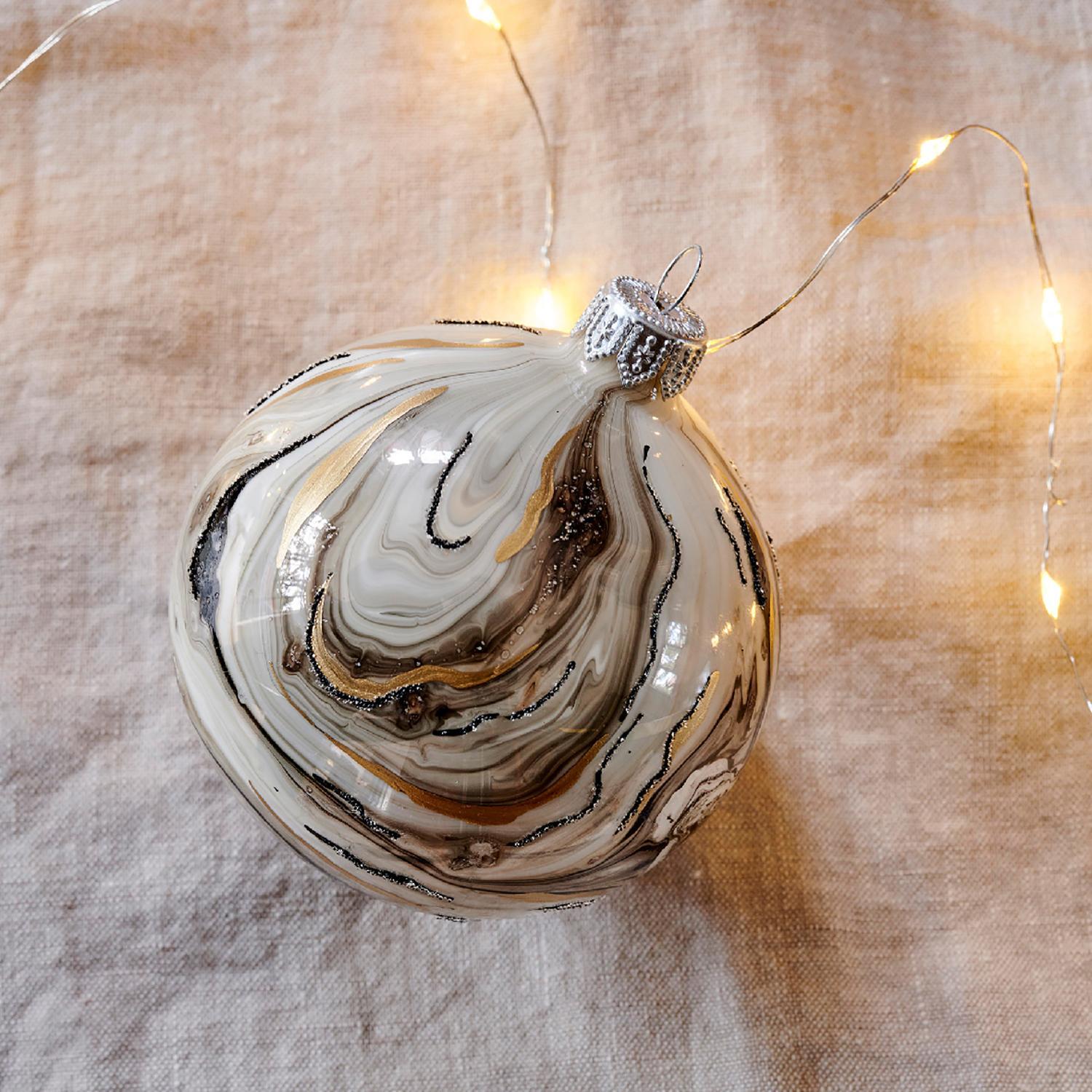 Шар стекло черно-белый эмаль с разводами под мрамор d8см 2 в ассорт