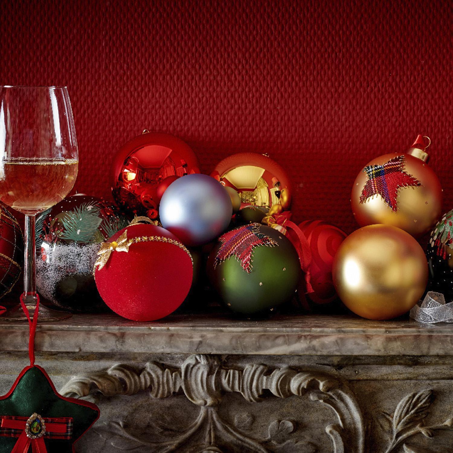 Шар стекло красный/зеленый/золотой со звездой в клеточку 8см 3 в ассорт