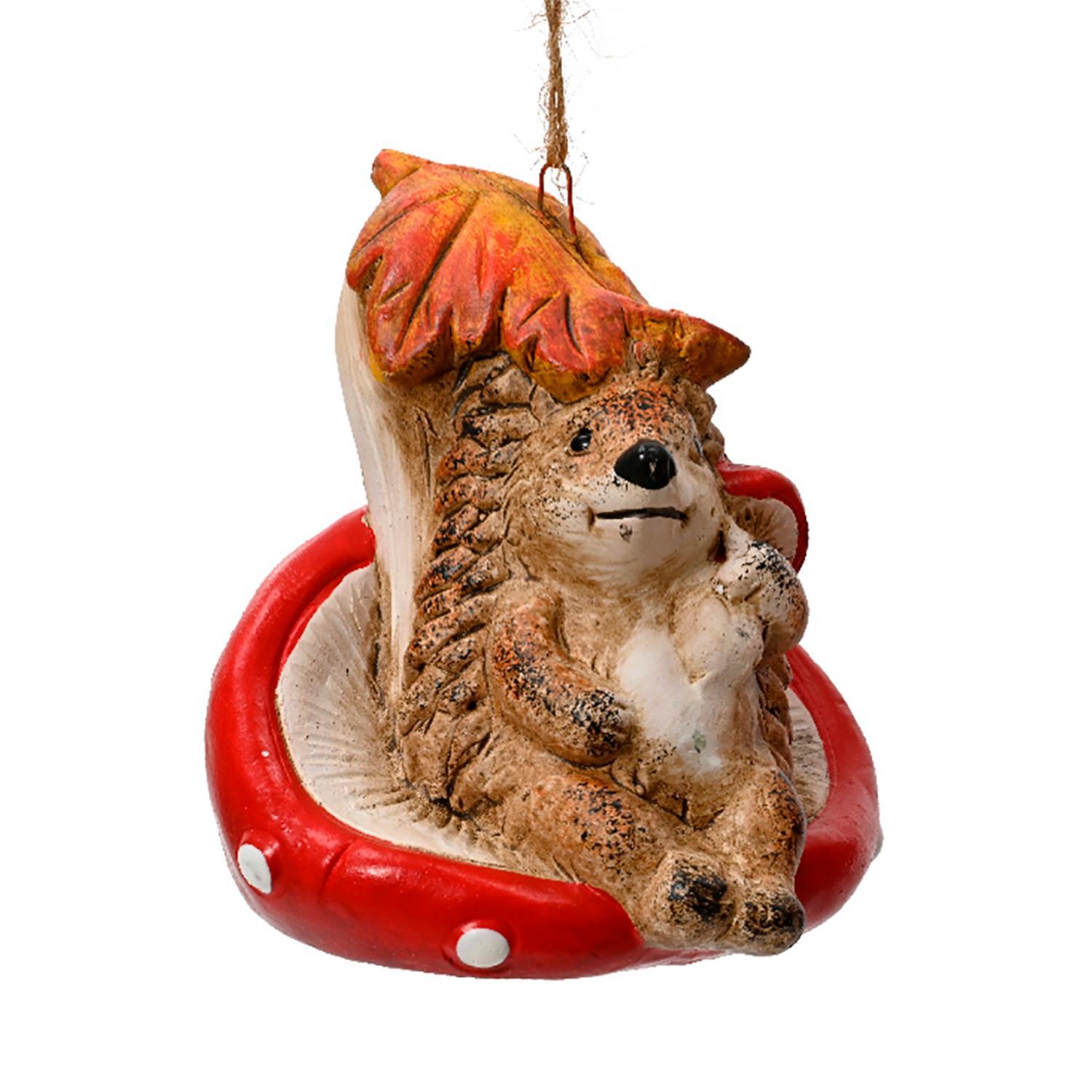 Декор Ежик на грибе сидит керамика 8х7х7см