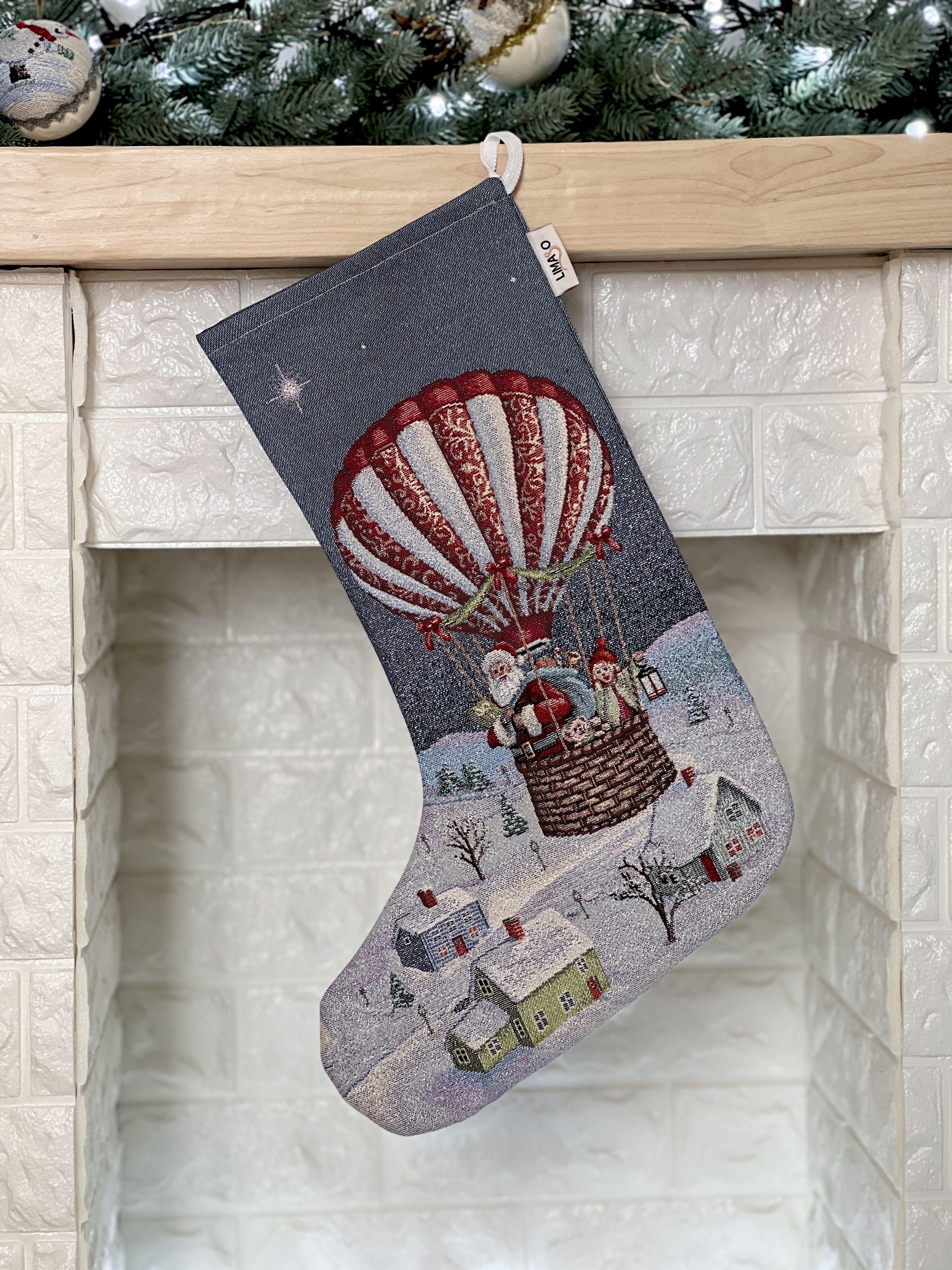 Декор Сапог Полет на воздушном шаре 30х47см  с серебристым люрексом  RUNNER1213-CH