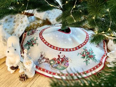 Манжета под елку  d90см  Дед Мороз в оленьей упряжке гобелен без люрекса  ROUND243-90SD